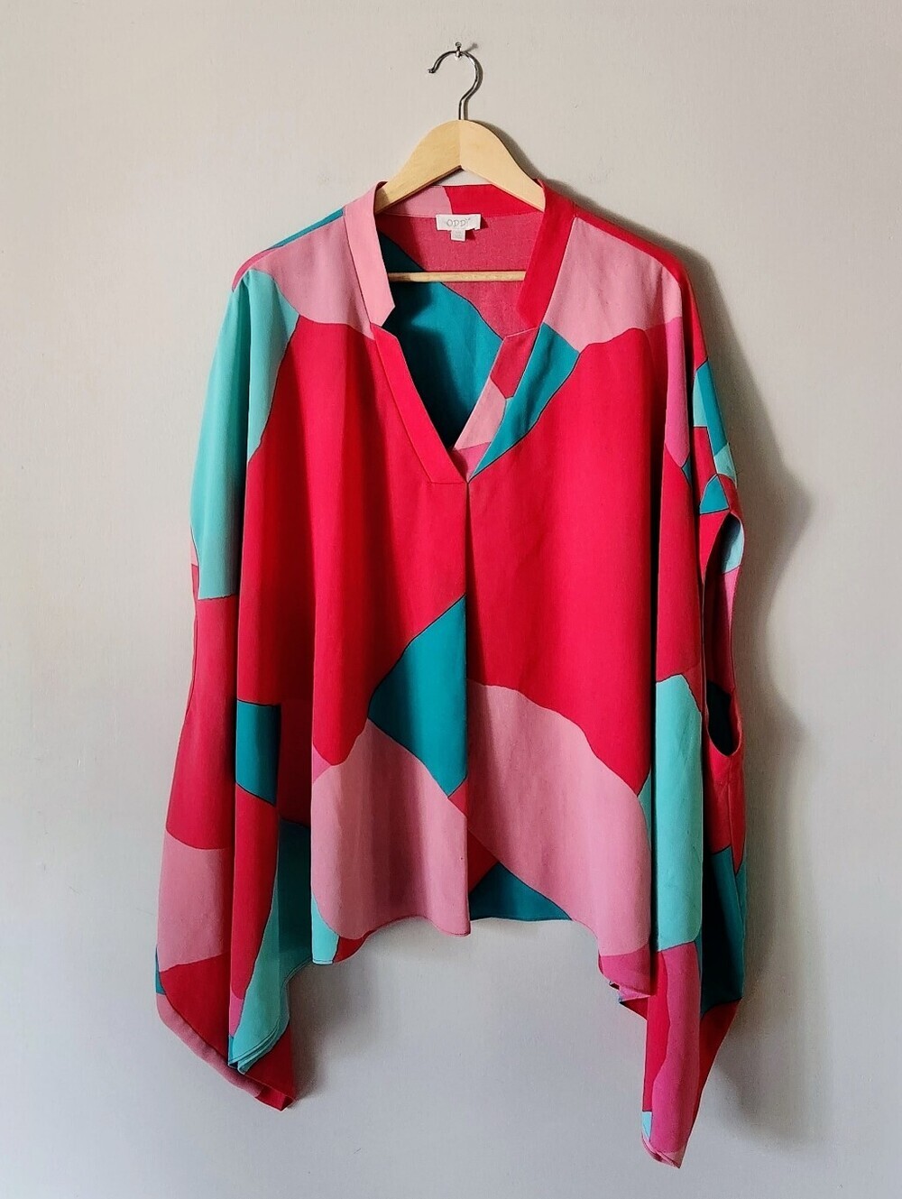 ODDI Colorblock V-Neck Top in Pinks & Blues Sz 1XL